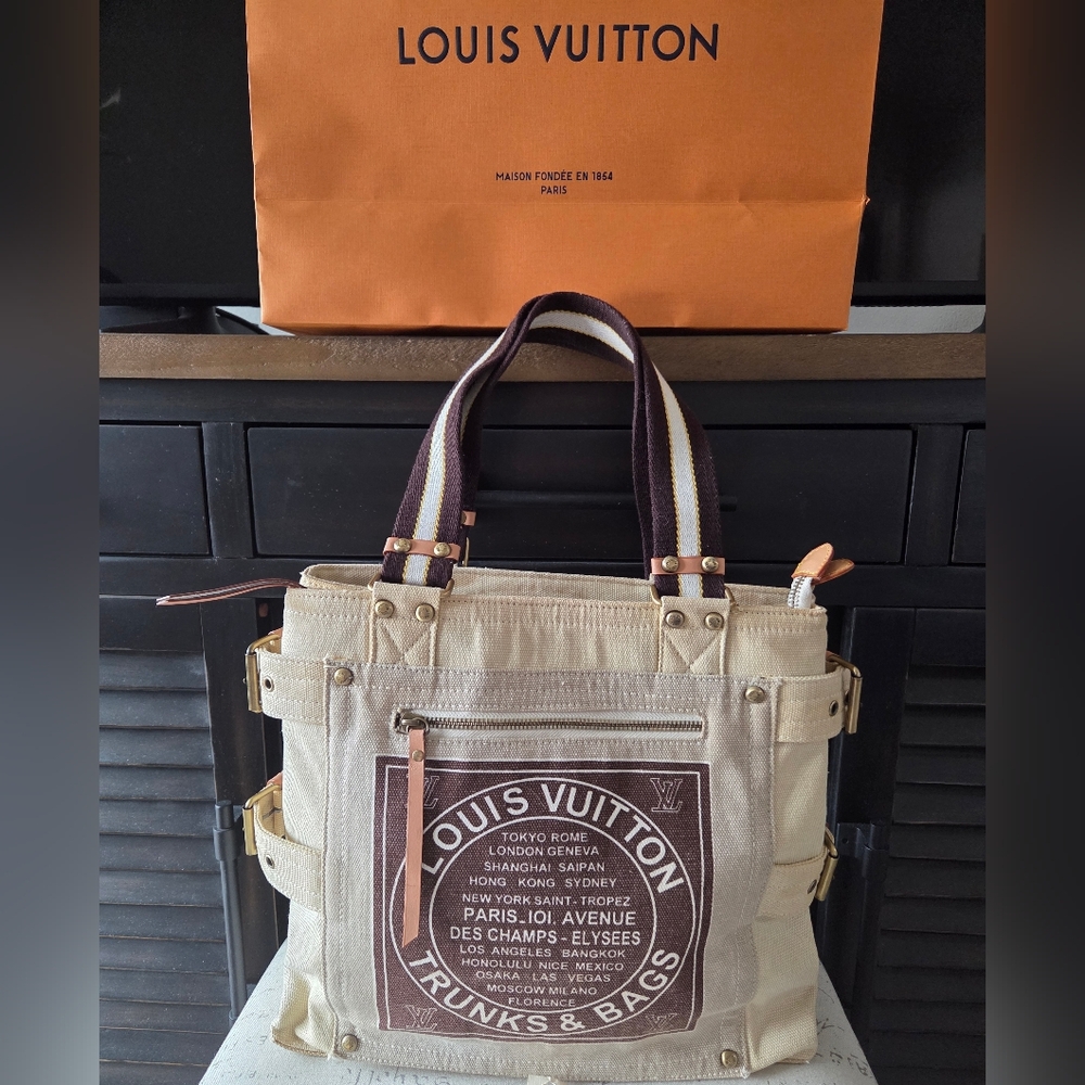 SOLD LOUIS VUITTON Beige Brown Canvas Cruise Line Globe MM Shopper Tote Bag - Picture 3 of 16